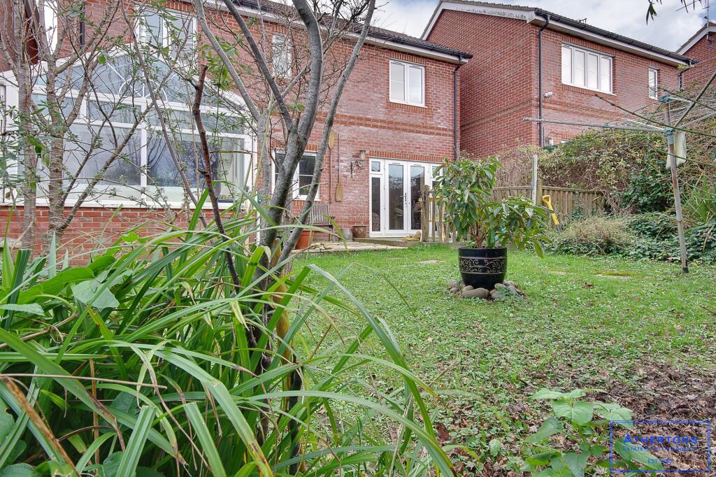 Additional property image - Wellow Gardens, Oakdale, Poole