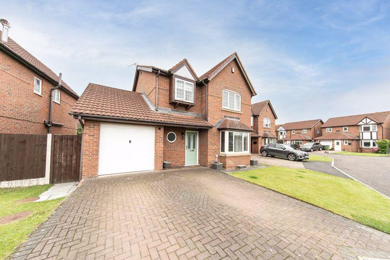 4 bedroom detached house