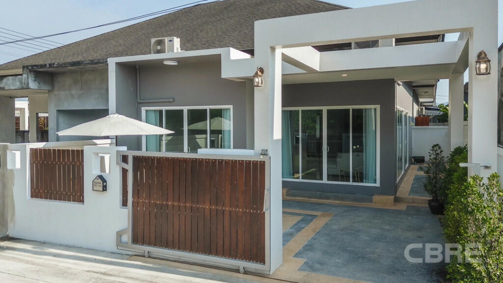 Villa for sale in Thalang