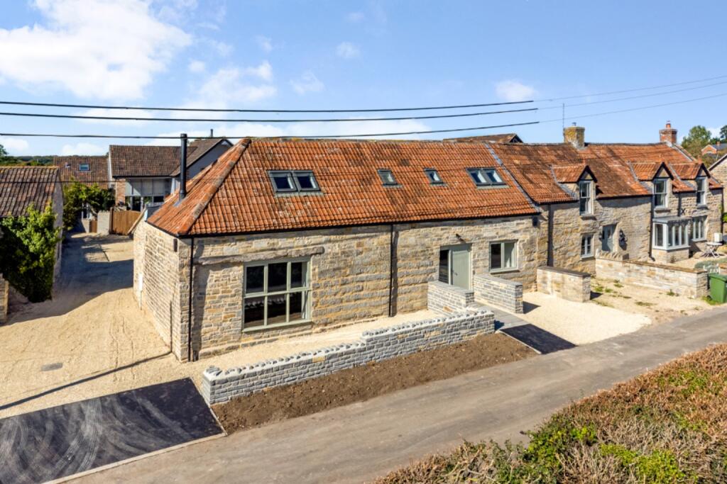 Main image of property: Long Street, High Ham