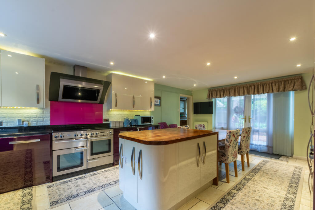Additional property image - Broadoaks Crescent, Braintree, Essex, CM7