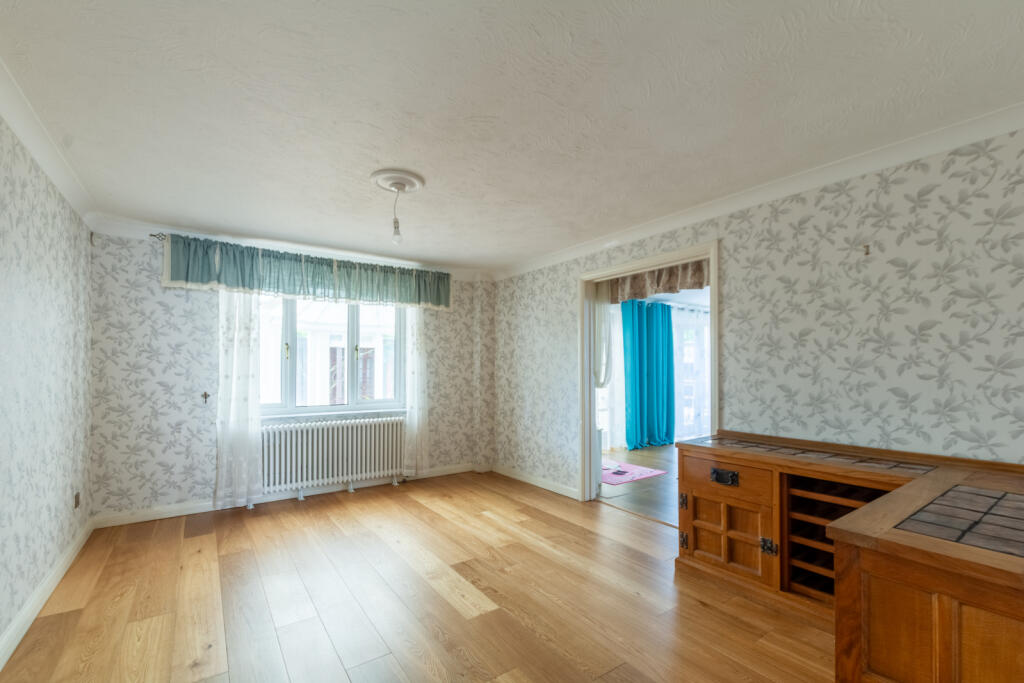 Additional property image - Broadoaks Crescent, Braintree, Essex, CM7