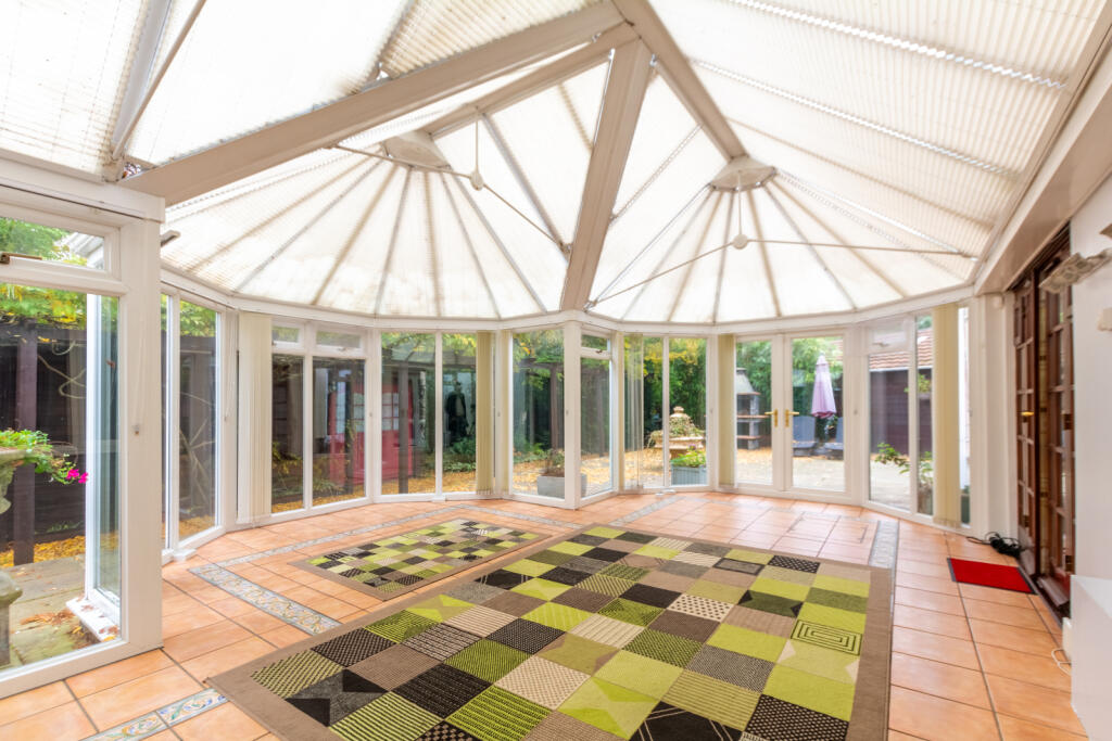 Additional property image - Broadoaks Crescent, Braintree, Essex, CM7