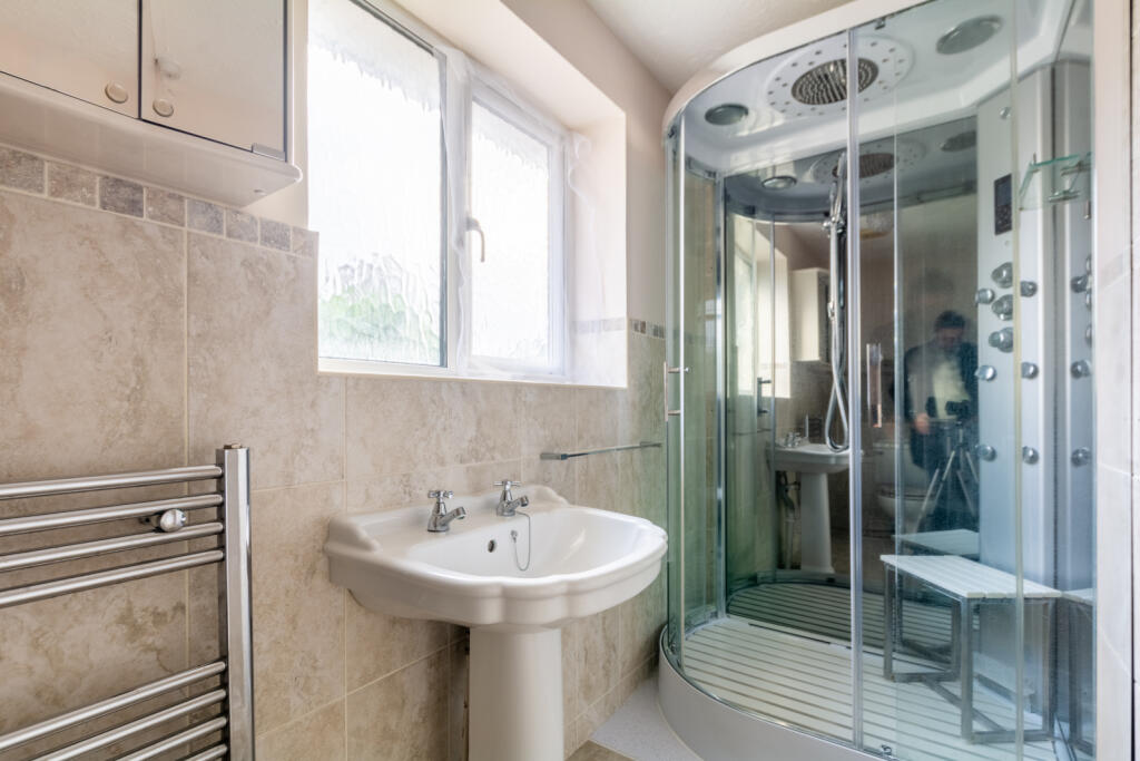 Additional property image - Broadoaks Crescent, Braintree, Essex, CM7