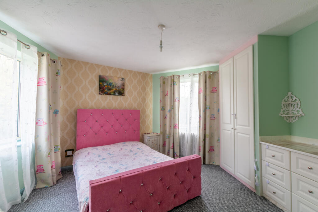 Additional property image - Broadoaks Crescent, Braintree, Essex, CM7