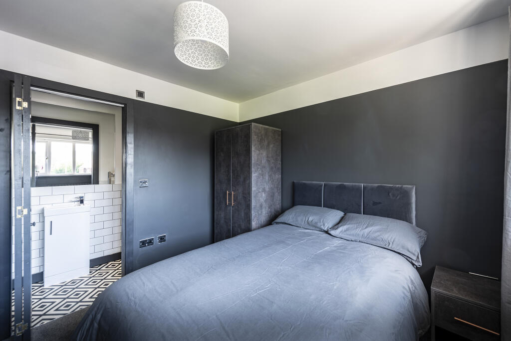 Additional property image - Hillsborough Road, Bristol