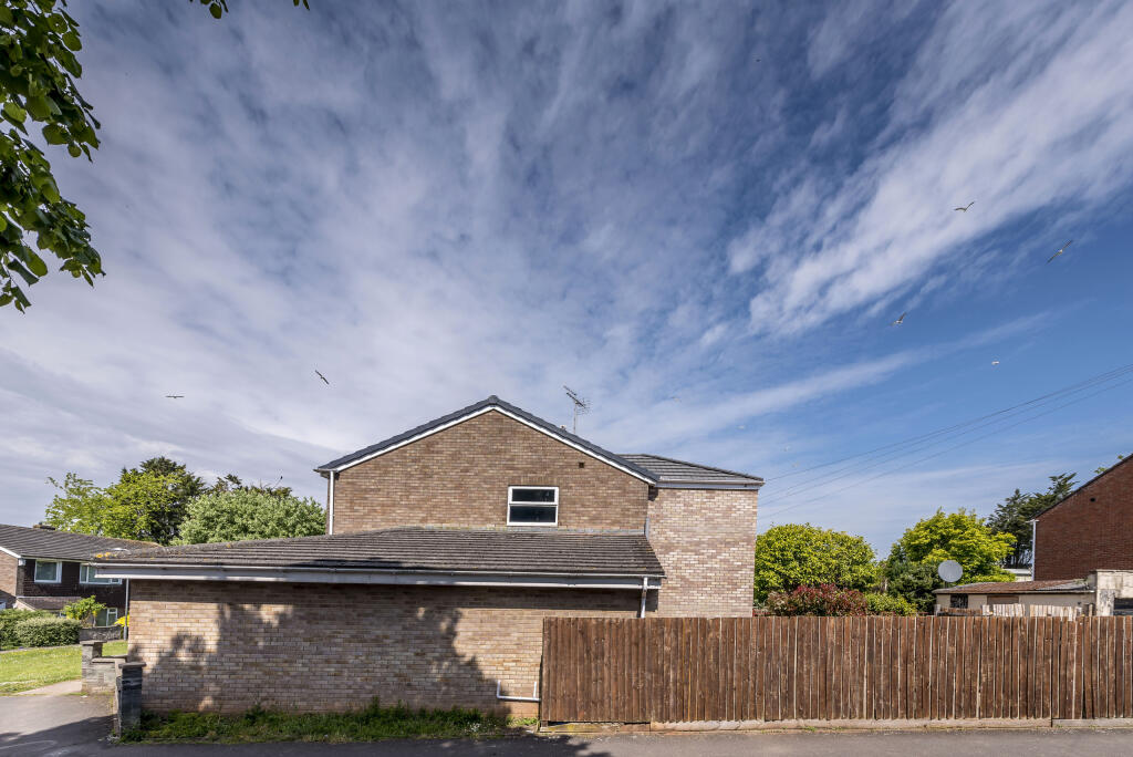 Additional property image - Hillsborough Road, Bristol