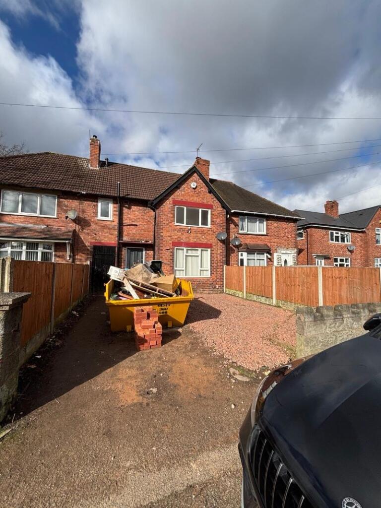 Main image of property: 27 Valley Road, Walsall, West Midlands, WS3 3EU