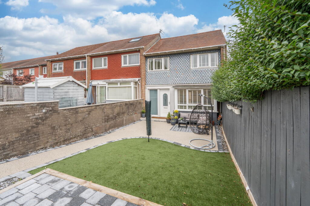 Main image of property: Greenloanings, Kirkcaldy, KY2 6NW