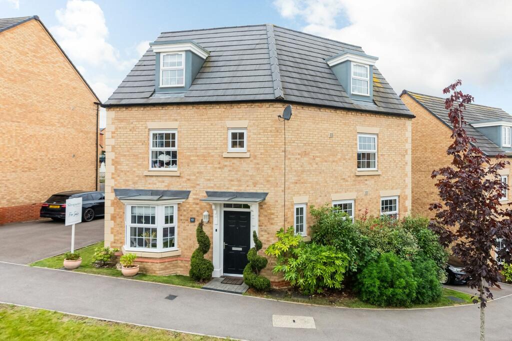 Main image of property: Skylark Way, Witney, OX28