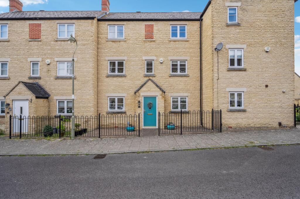 Main image of property: Oakmead, Witney, OX28