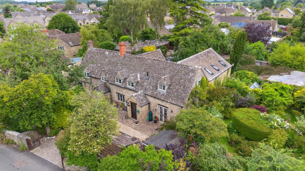 Main image of property: Pond Hill, Stonesfield, OX29