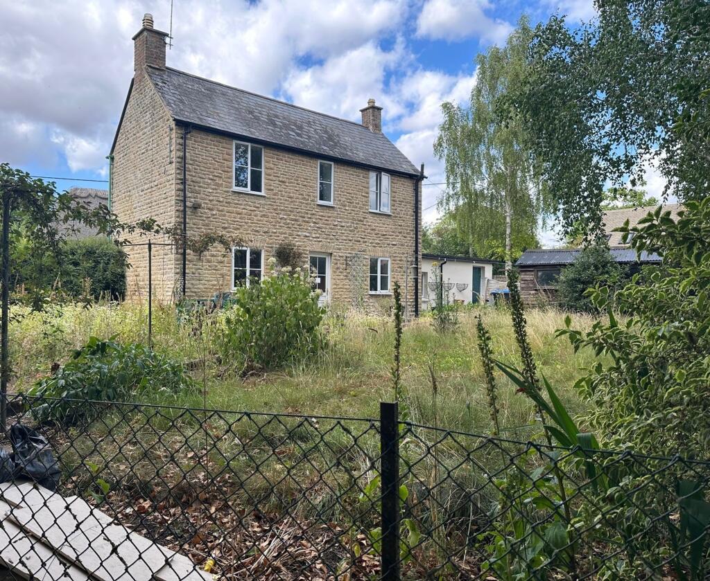 Main image of property: Bridge Street, Bampton, OX18