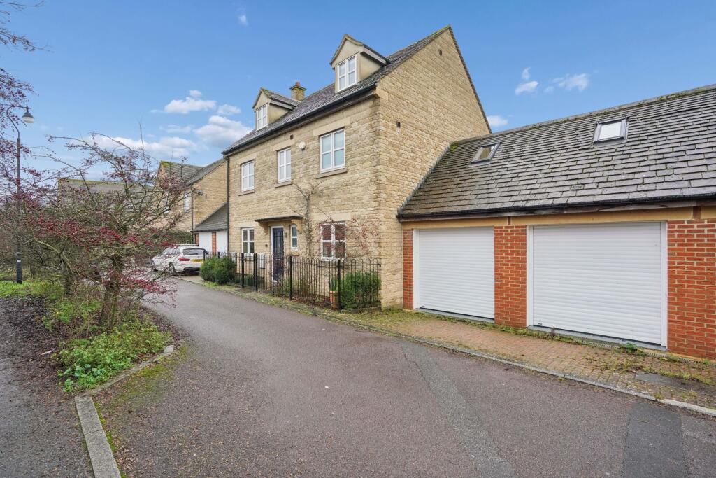 Main image of property: Northfield Farm Lane, Witney, OX28