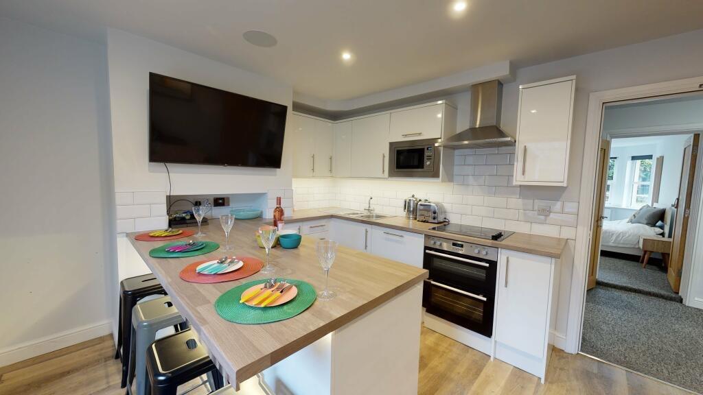 Main image of property: Fishponds Road, Bristol, BS16