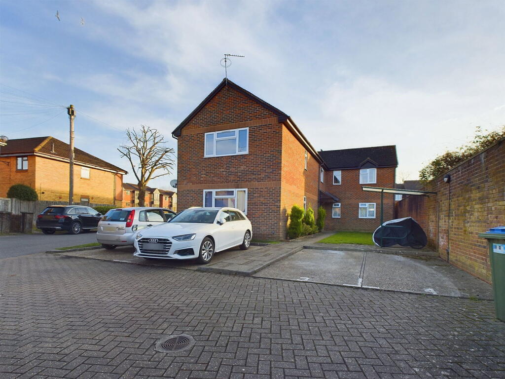 Main image of property: Grove House, Moons Lane, Horsham, West Sussex, RH13 5BX