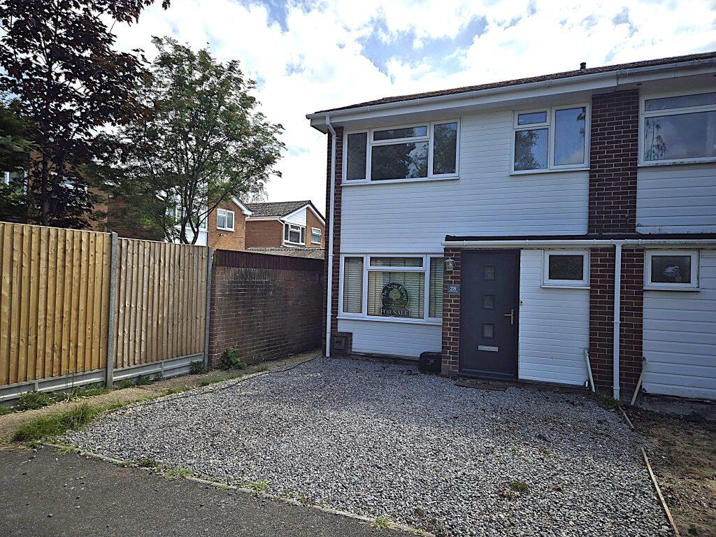 Main image of property: 28 Amberwood, Calmore, Totton, Southampton, SO40 2ST