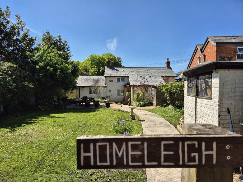 Main image of property: Holmleigh, Applemore Hil, Dibden, Southampton, SO45 5TL