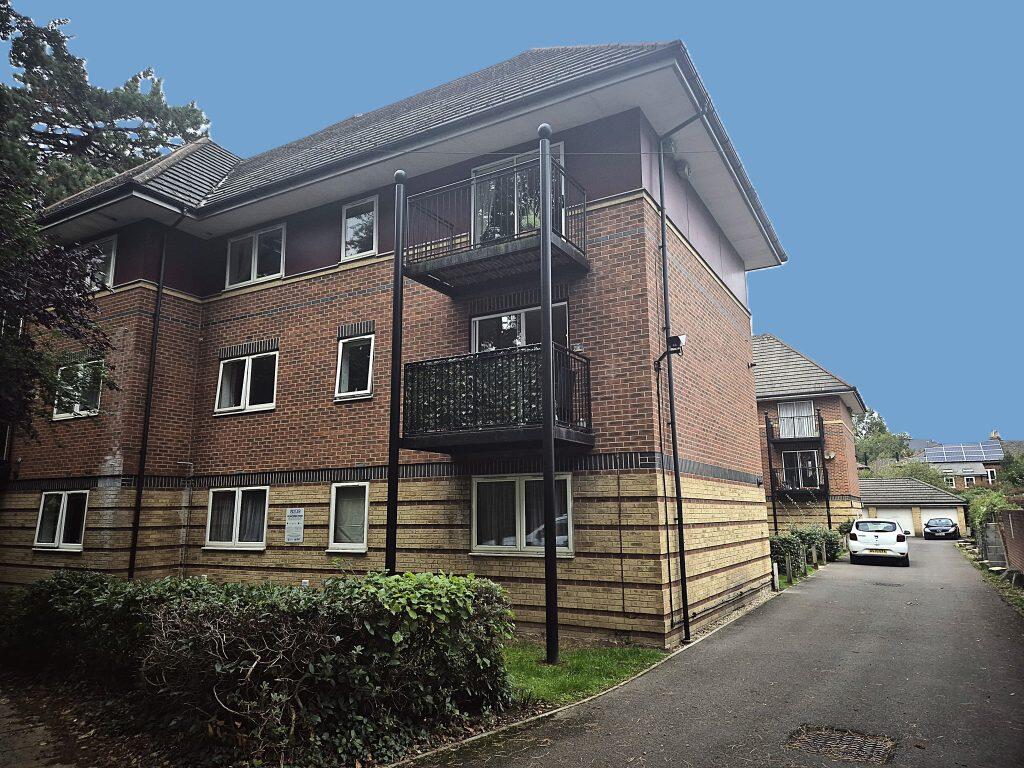 Main image of property: 9 Warnford Court, 5 Archers Road, Southampton, SO15 2LQ