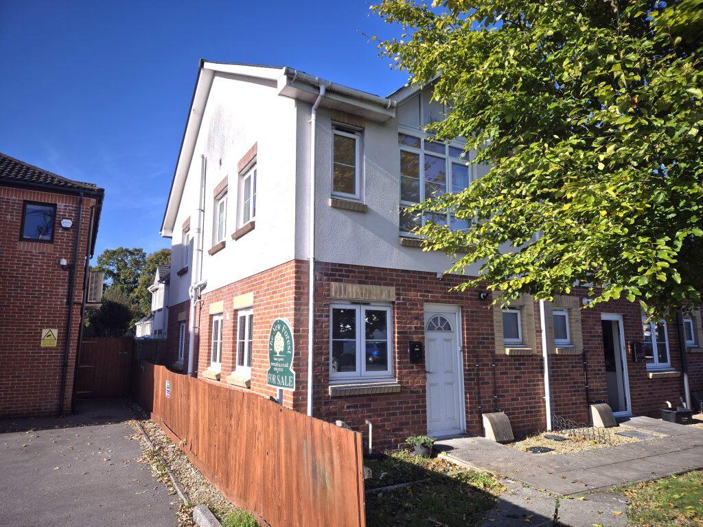 Main image of property: 3 Mews House, Forest Mews, Salisbury Road, Totton, Southampton, SO40 3GN