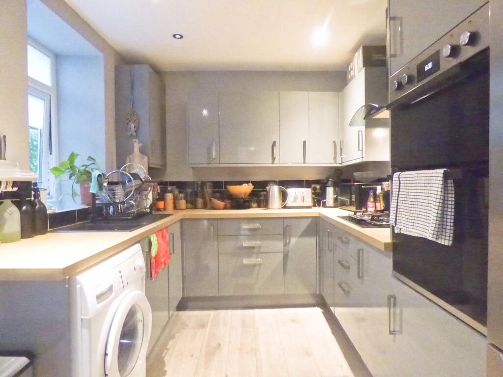 Additional property image - Station Row, Pontyrhyl, Bridgend