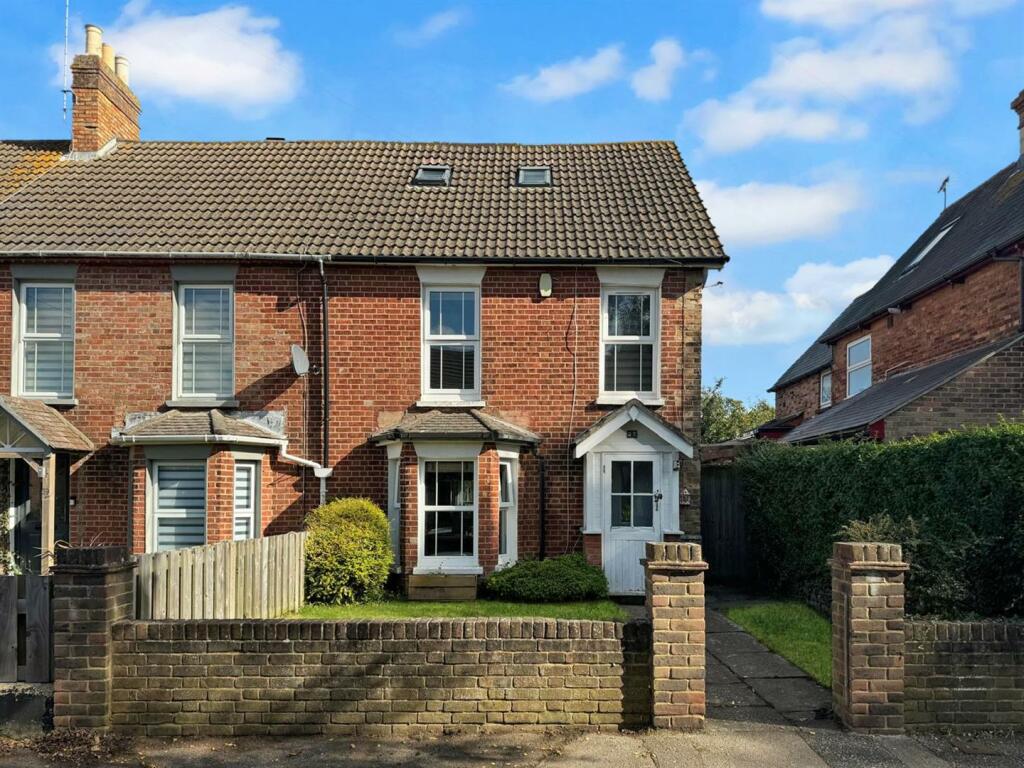 Main image of property: Shaftesbury Road, Poole