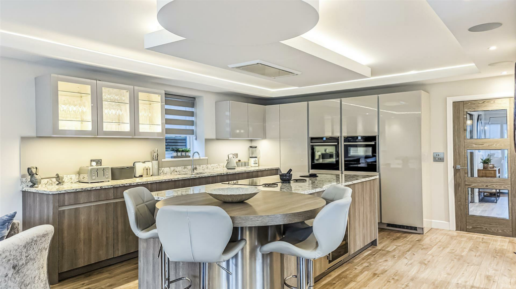 Additional property image - Sherwood Avenue, Whitecliff
