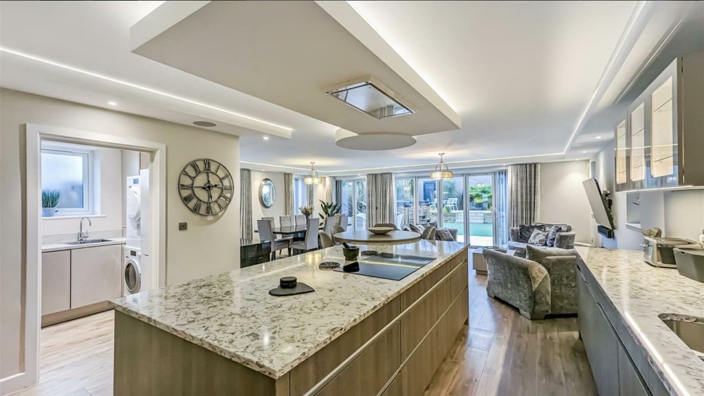 Additional property image - Sherwood Avenue, Whitecliff