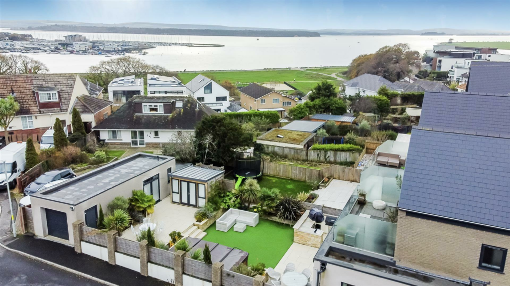 Additional property image - Sherwood Avenue, Whitecliff