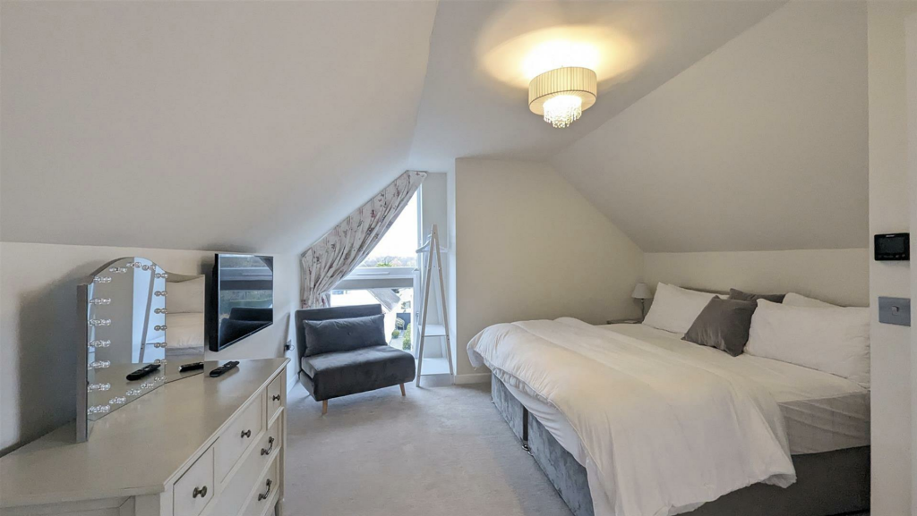 Additional property image - Sherwood Avenue, Whitecliff