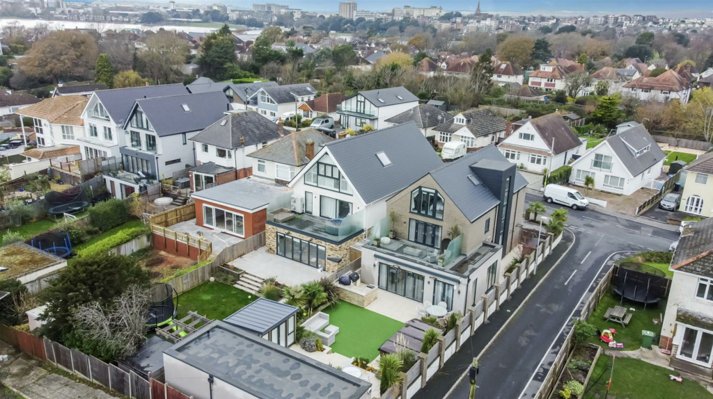 Additional property image - Sherwood Avenue, Whitecliff