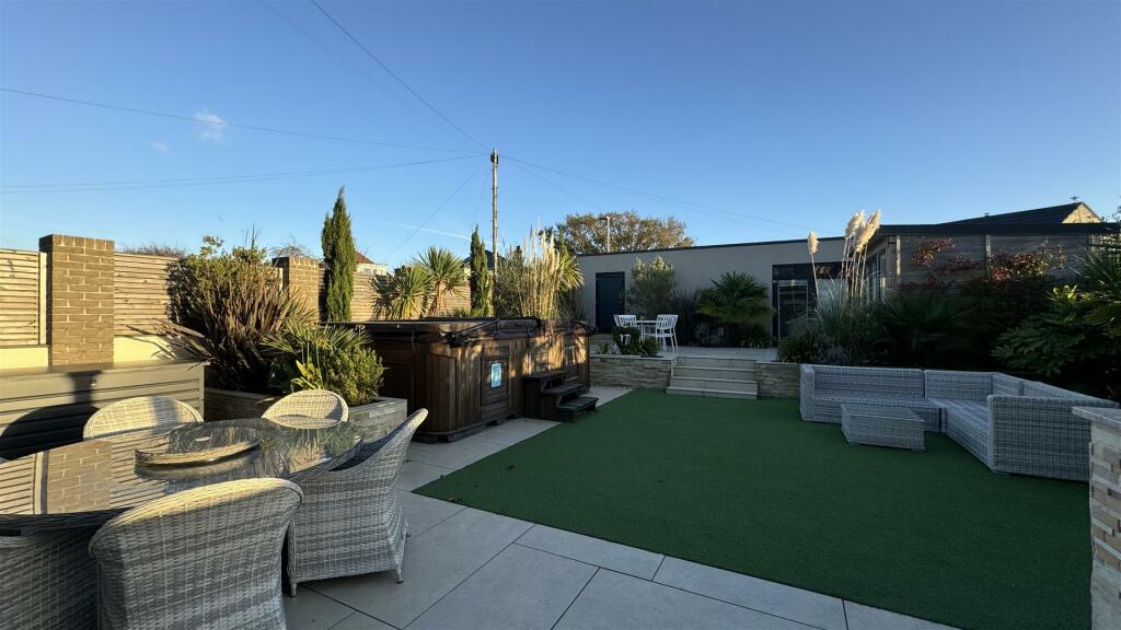 Additional property image - Sherwood Avenue, Whitecliff