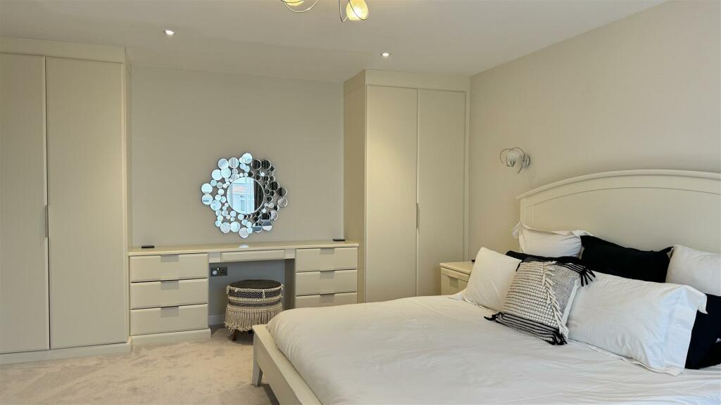 Additional property image - Sherwood Avenue, Whitecliff