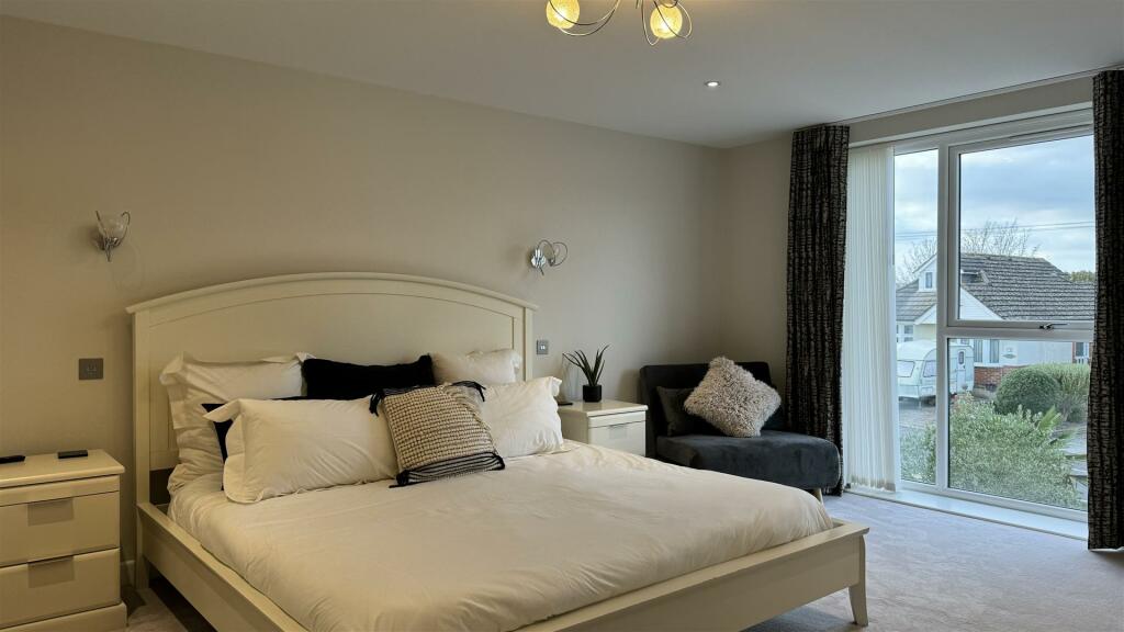 Additional property image - Sherwood Avenue, Whitecliff
