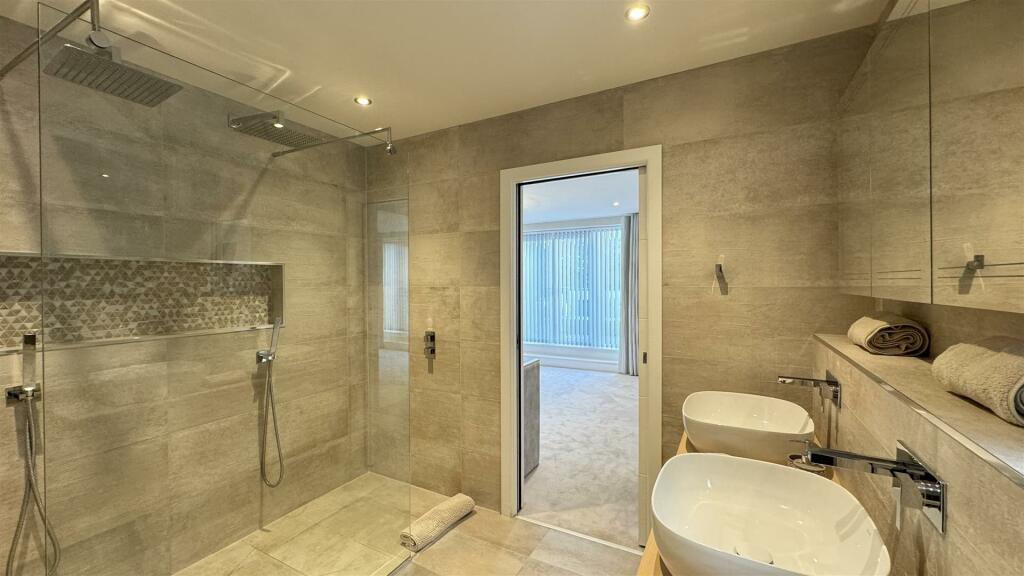 Additional property image - Sherwood Avenue, Whitecliff