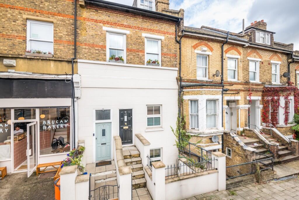 Main image of property: Hannen Road, London, SE27