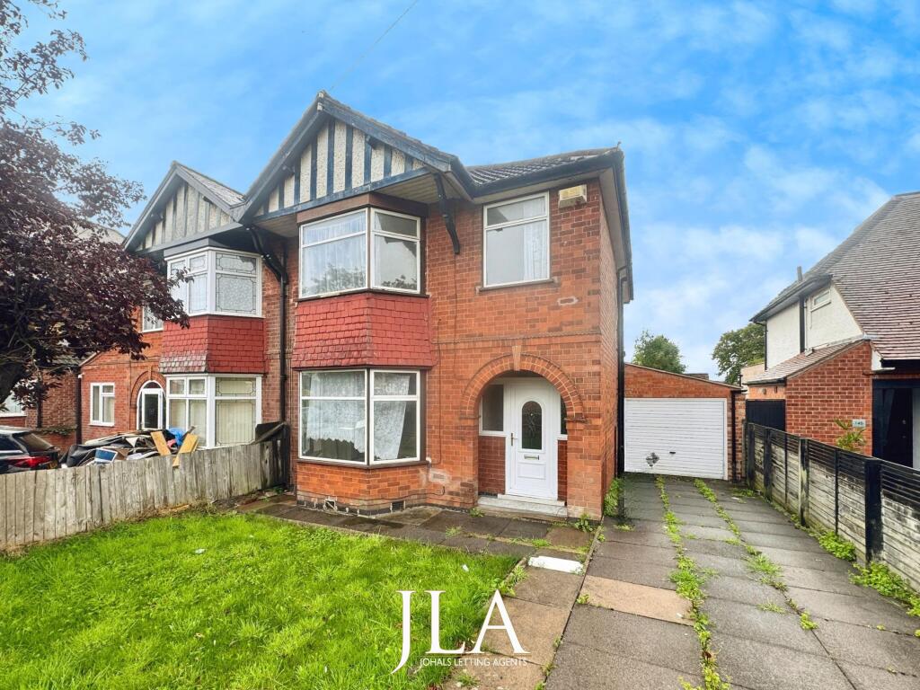 Main image of property: Evington Lane, Leicester
