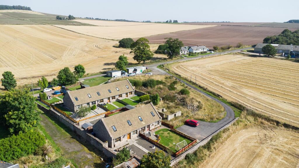 Additional property image - 8 Seggieden Steadings, Whigstreet. DD8 2JZ