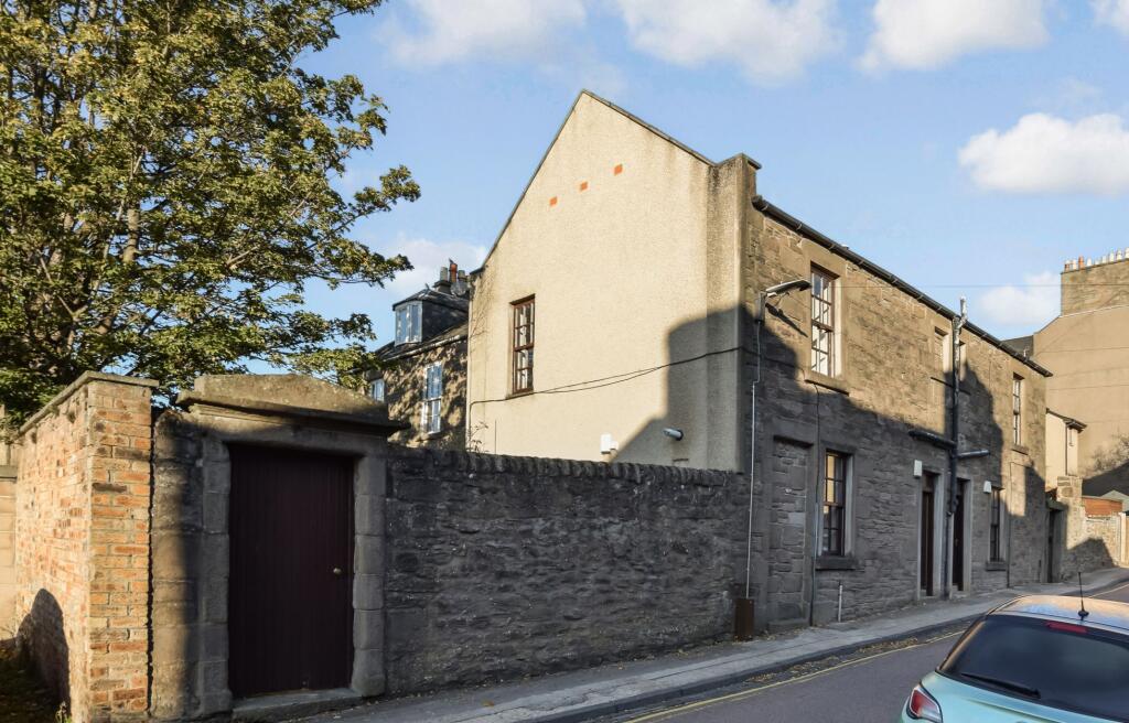 Main image of property: 15 Seafield Road, Dundee. DD1 4NR