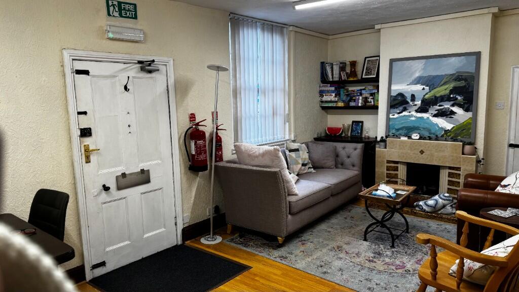 Main image of property: Market Place, DE74