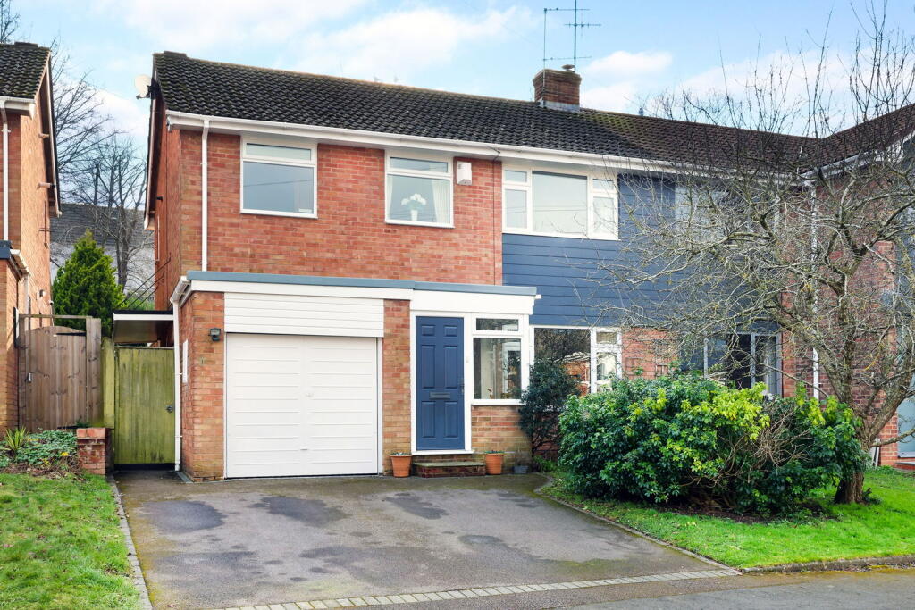 Main image of property: Collum End Rise, Leckhampton, Cheltenham, GL53 0PA