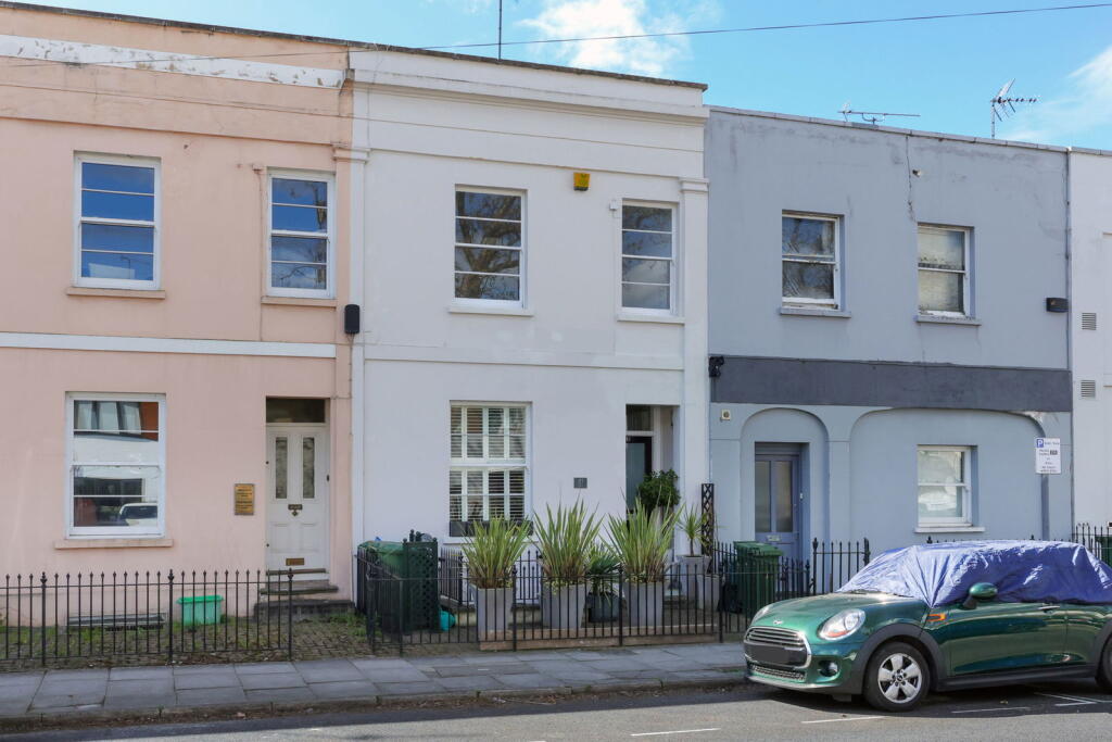 Main image of property: Selkirk Street,Cheltenham,GL52 2HJ