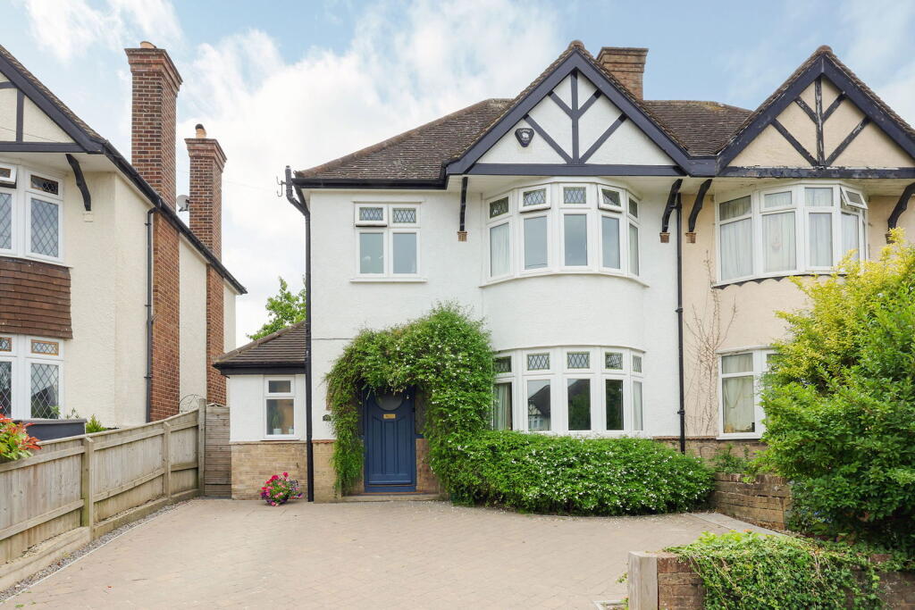 Main image of property: Cheltenham, GL52 6SX