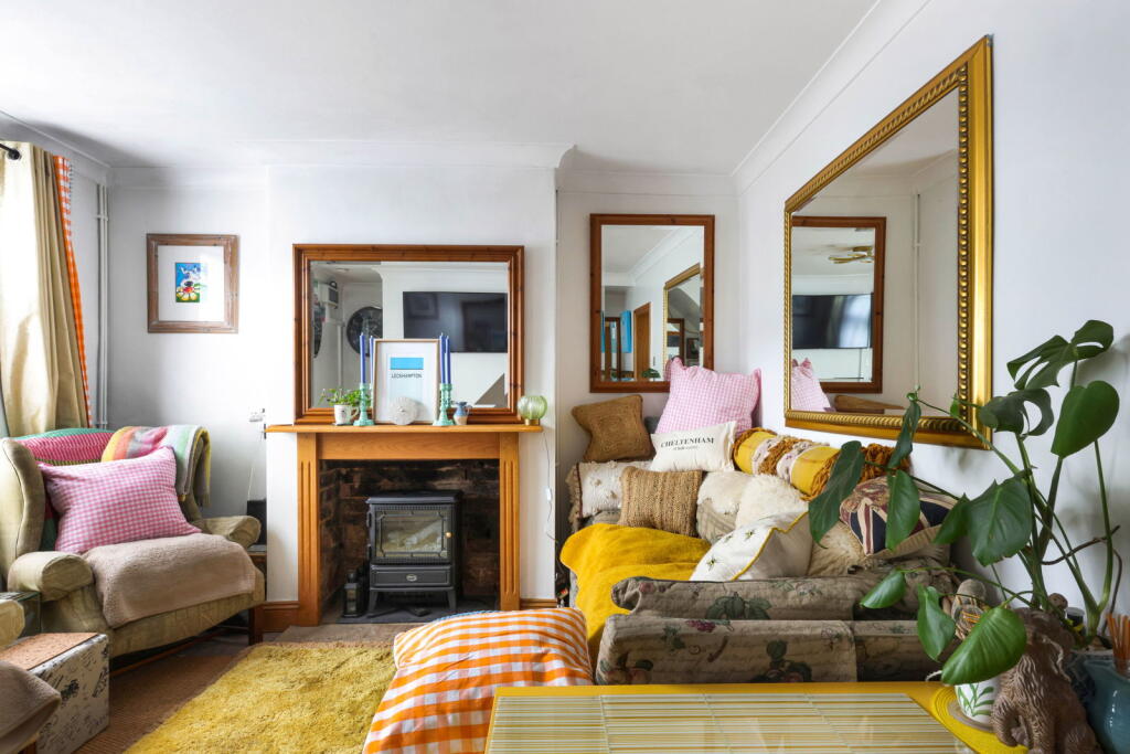 Main image of property: Hermitage Street, Cheltenham, GL53 7NX