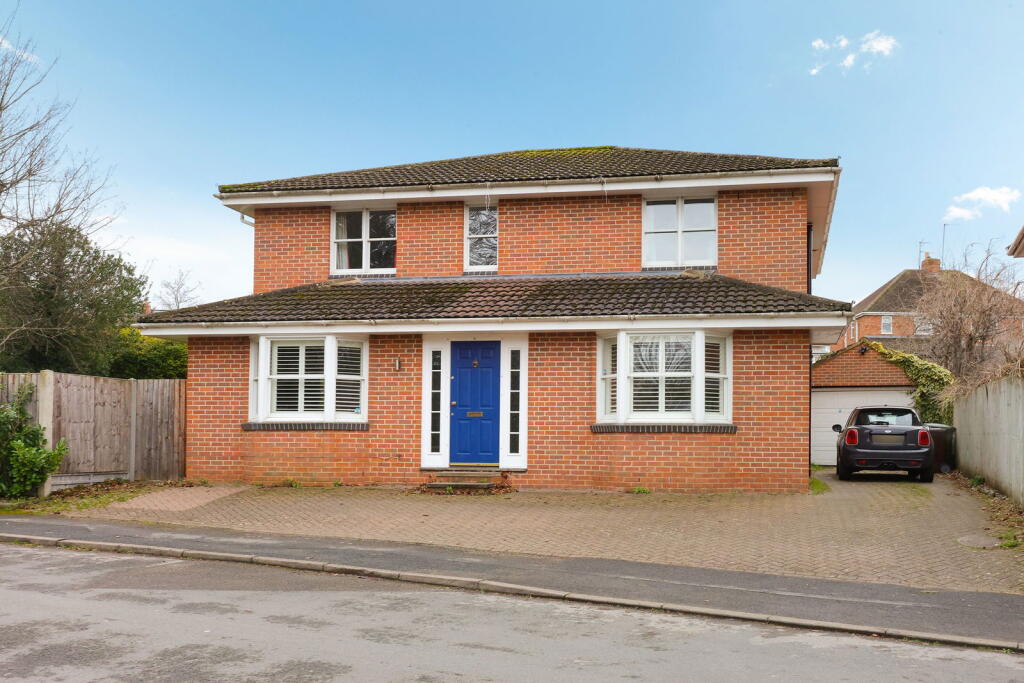 Main image of property: Copt Elm Close,Charlton Kings,Cheltenham,GL53 8AD