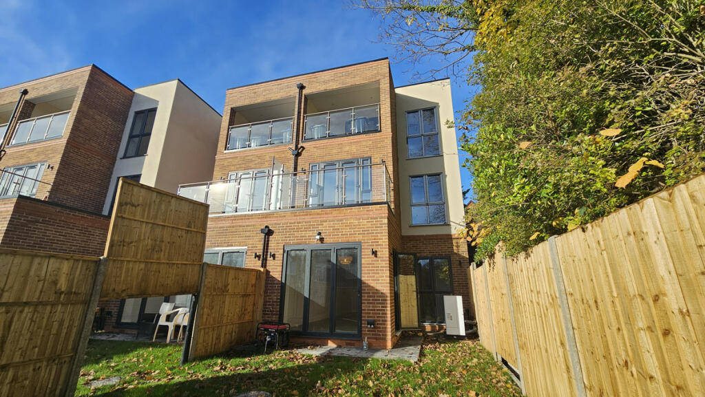 Additional property image - Purley Rise, Purley, CR8 3
