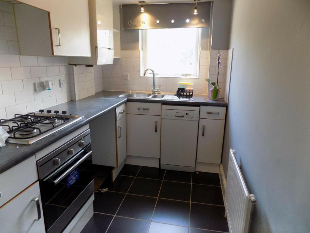 Additional property image - Homesdale Road, London, BR2 9