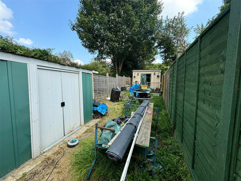 Additional property image - Bynes Road, London, CR2 0