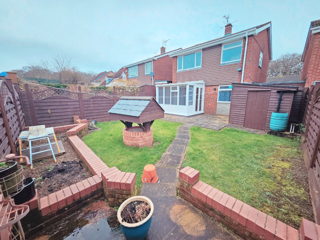 Main image of property: Brompton Close, Luton, Bedfordshire, LU3