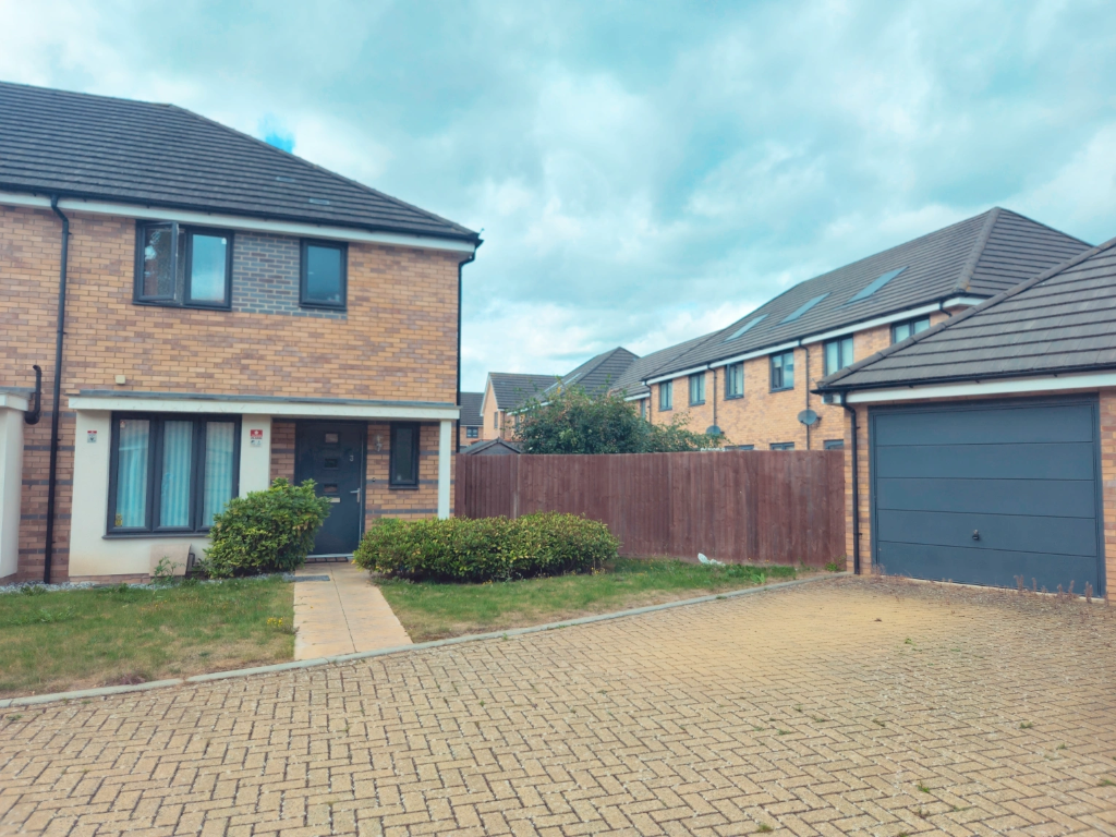Main image of property: Henry Close, Welwyn Garden City, Hertfordshire, AL7